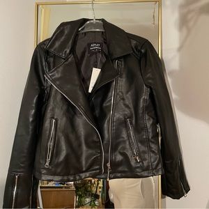 Francesca’s black leather jacket